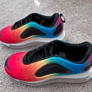 Nike rainbow air max 720 size 11